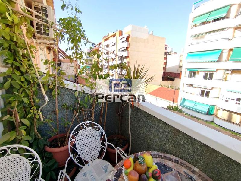 Foto 02b1554f-0071-4b8c-904f-11d6ac12d5a7. Dreistöckige wohnung mit heizung in Campello Playa Campello (el)