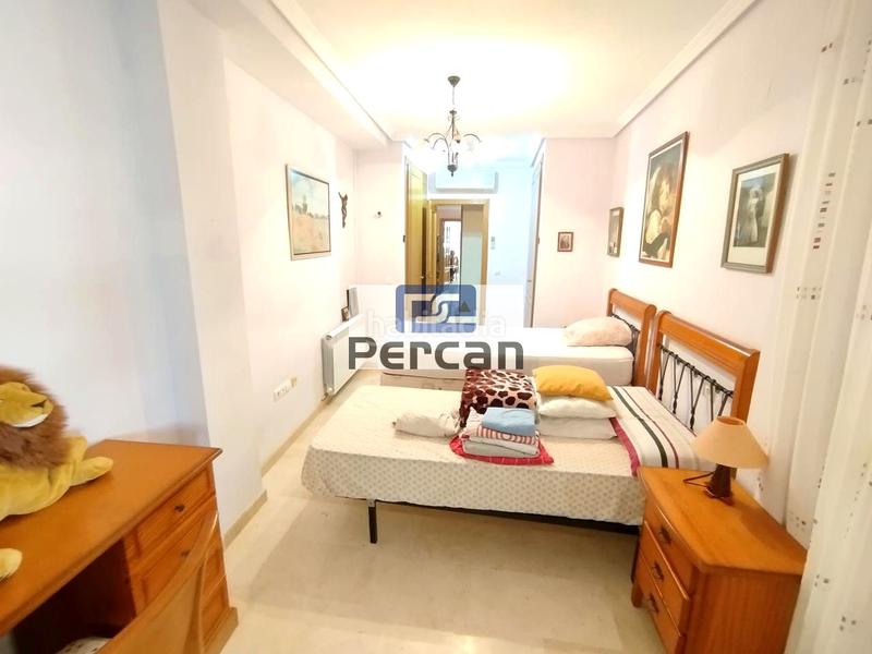 Foto 6952f4f2-5146-425b-a95a-becf9de0e83c. Dreistöckige wohnung mit heizung in Campello Playa Campello (el)