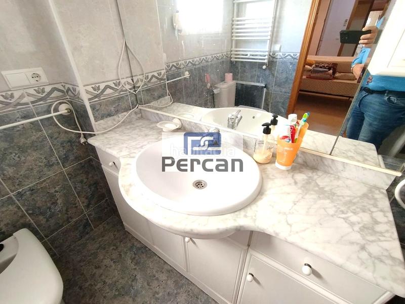 Foto 7fbf10b0-8048-42ce-8fa3-c0aa0d2e8013. Dreistöckige wohnung mit heizung in Campello Playa Campello (el)