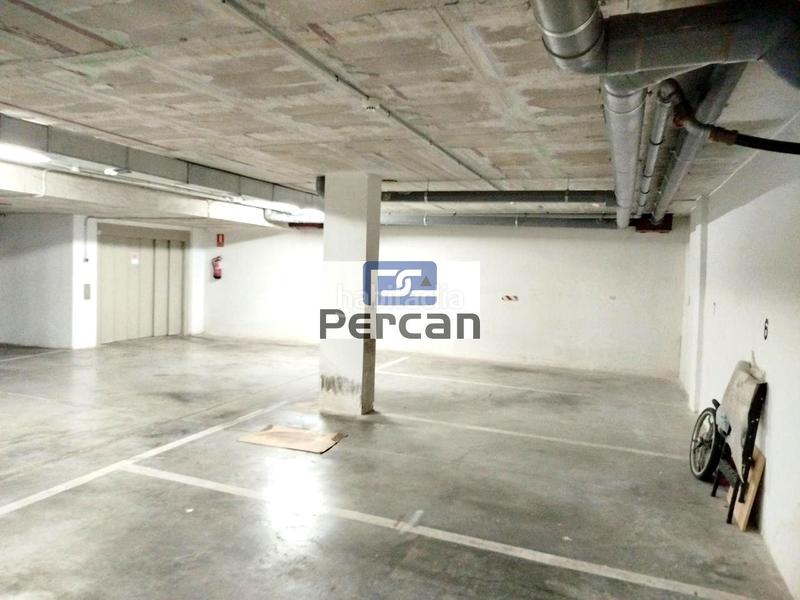 Foto c07d00c4-066a-47fa-b4be-ed0ae2ce1067. Car parking in Campello Pueblo Campello (el)