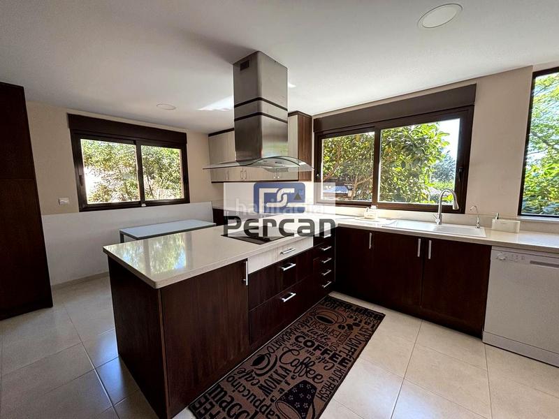 Foto 0addde4f-9a67-4bb5-b091-d5a5f54b39f0. Casa amb piscina a Pueblo Español-Coveta Fumá Campello (el)