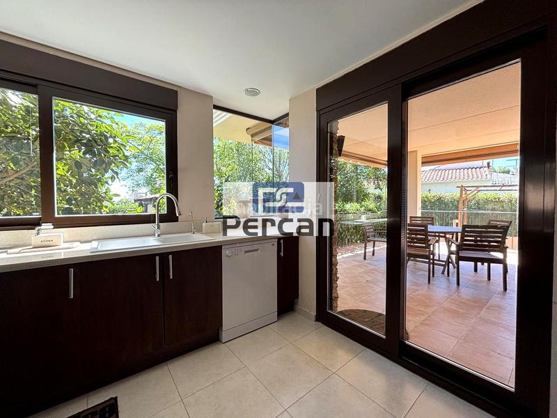 Foto 4e8d1daf-e766-43d3-b43b-acdfb067bfca. Casa amb piscina a Pueblo Español-Coveta Fumá Campello (el)