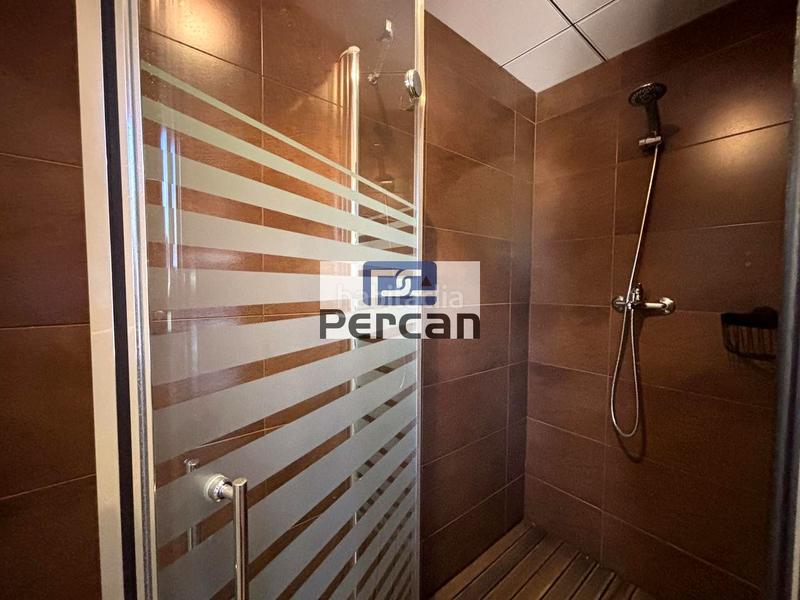 Foto 8b13f088-bf40-4ab1-b3ba-2bdfe4d6f881. Casa amb piscina a Pueblo Español-Coveta Fumá Campello (el)