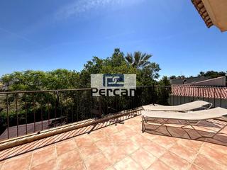 Maison  De cova del llop marí