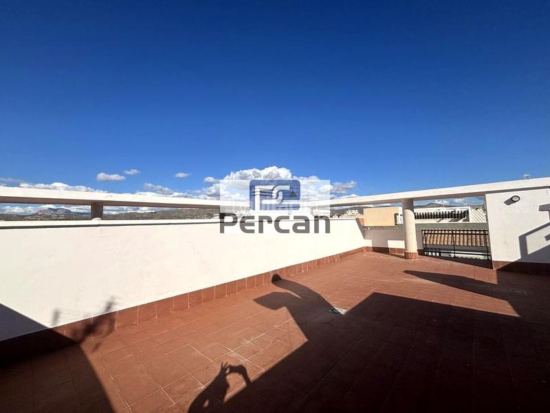 Foto eb225c1b-ae18-4e42-971e-3966978aa227. Dúplex a Campello Playa Campello (el)