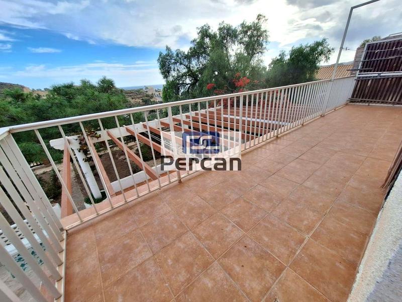 Foto 04f07b0c-c84b-458f-b3d8-3d309f3d57f0. Casa en Pueblo Acantilado-Lanuza Campello (el)