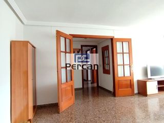 Piso  Gran via. Vivienda de vpo