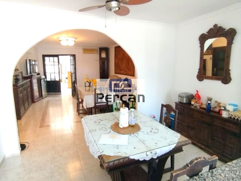 Foto c803a33f-ce51-4c2d-9f1c-855e2fe0ea6e. Casa adossada amb aparcament piscina a Playa Muchavista Campello (el)