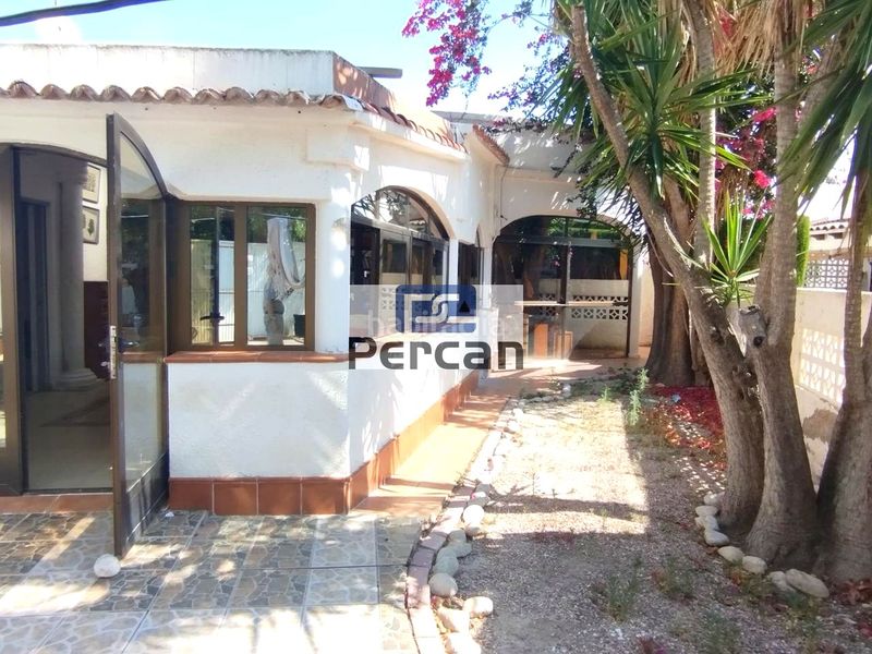 Foto d6744b1a-23fd-4cc5-8f2d-6b2e358bffe6. Casa adossada amb aparcament piscina a Playa Muchavista Campello (el)