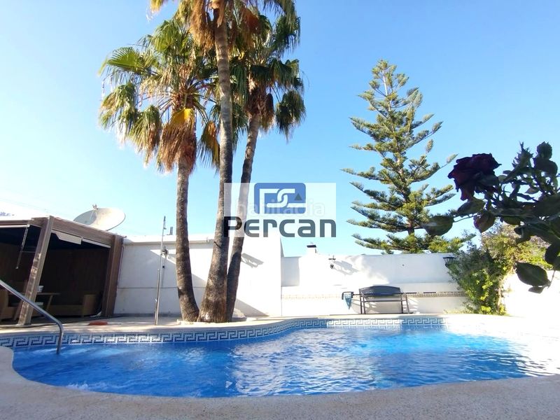 Foto 175f700e-0507-4997-8b3d-ff195fffd27a. Casa amb piscina a Pueblo Español-Coveta Fumá Campello (el)