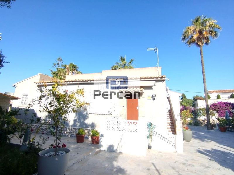 Foto 59884444-39f1-4f3a-a528-9e25e0f1f13d. Casa amb piscina a Pueblo Español-Coveta Fumá Campello (el)