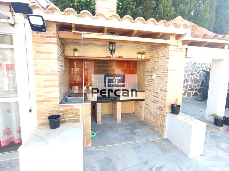 Foto 6d8088ad-55ab-4202-ad5d-469a75d1dfdf. Casa amb piscina a Pueblo Español-Coveta Fumá Campello (el)