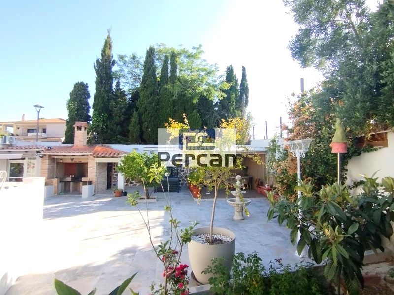 Foto 8cb9f687-caee-4cd1-81fb-b94d6042928a. Casa amb piscina a Pueblo Español-Coveta Fumá Campello (el)