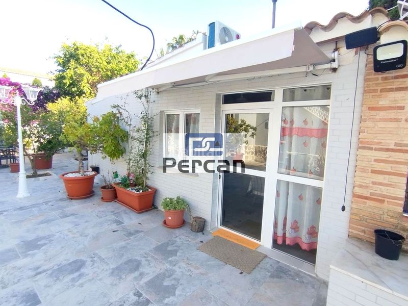 Foto b0deac88-14ac-41da-a05c-c64aa4c6d40c. Casa amb piscina a Pueblo Español-Coveta Fumá Campello (el)