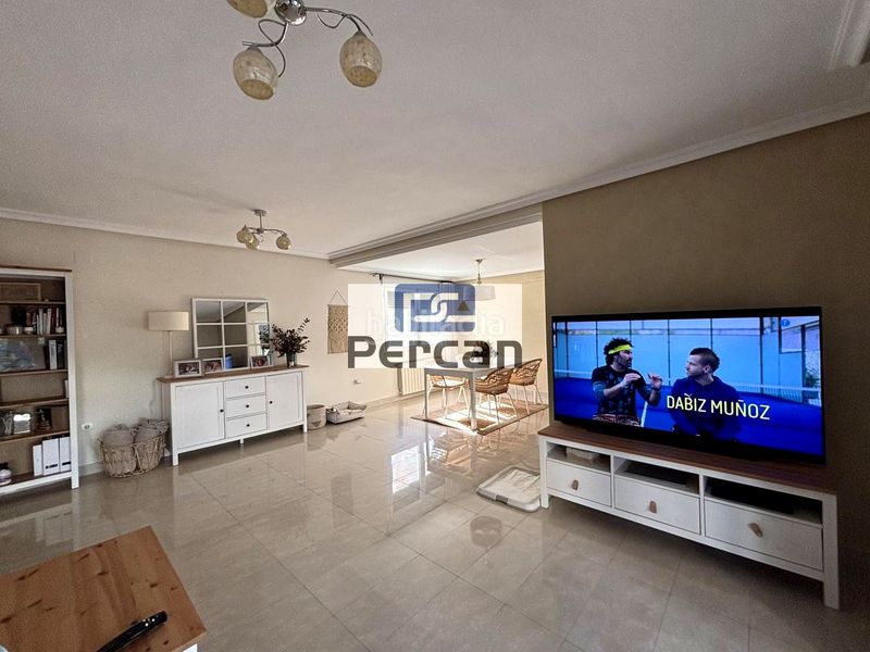Foto d52463f5-3d90-4f51-aff9-289f63a4d62e. Casa amb calefacció piscina a Campello Playa Campello (el)
