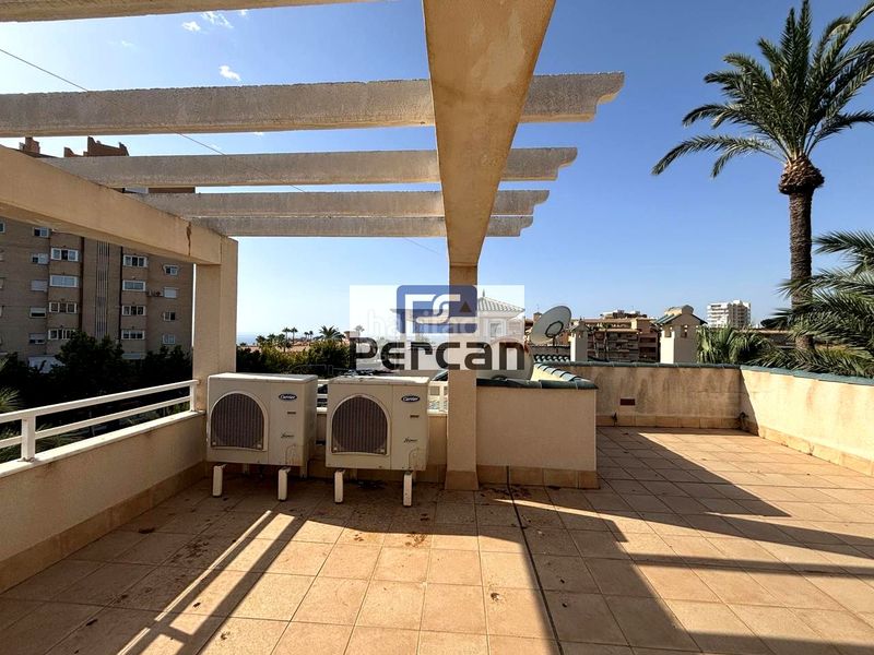 Foto ffbd1009-3c15-4742-ae62-ec48e814d85a. Casa amb calefacció piscina a Campello Playa Campello (el)