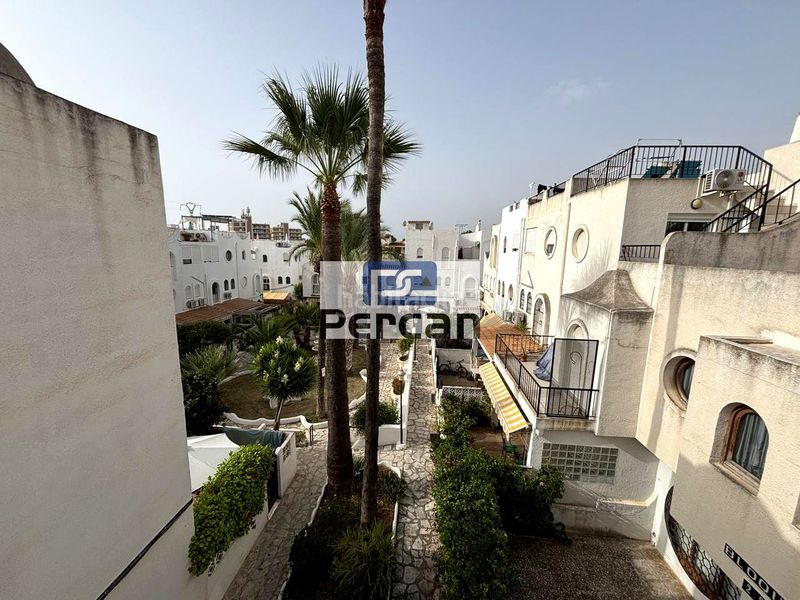 Foto 1ec9b23a-93e0-4eab-bd4d-a1917c7307a1. Casa amb piscina a Pueblo Español-Coveta Fumá Campello (el)