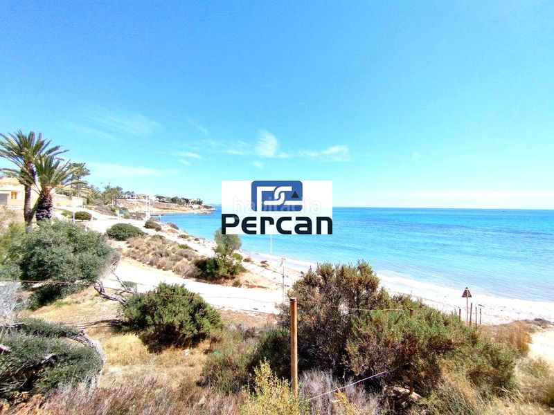 Foto 49690b3f-0ed3-4a14-8a96-b44d7b714fa3. Casa amb piscina a Pueblo Español-Coveta Fumá Campello (el)