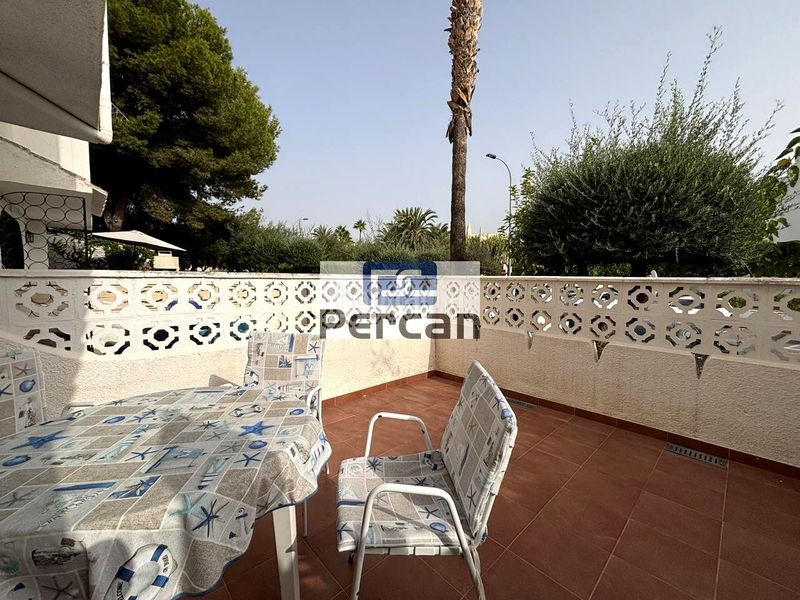 Foto 7a129d1f-0b41-48cf-9a08-584e49c6f523. Casa amb piscina a Pueblo Español-Coveta Fumá Campello (el)
