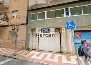 Aparcament cotxe a calle de Sant Joan Bosco
