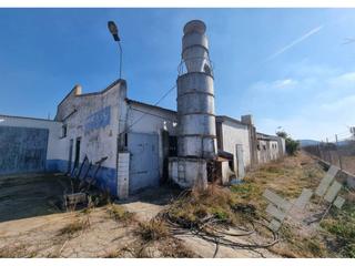 Bâtiment à usage industriel à Balson 2. Venta de nave industrial en  tarragona