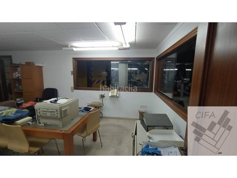 Foto 326d2984-a925-4b8d-b166-b75567e147f1. Nave industrial  en venta en nucli urbà en Vinaròs