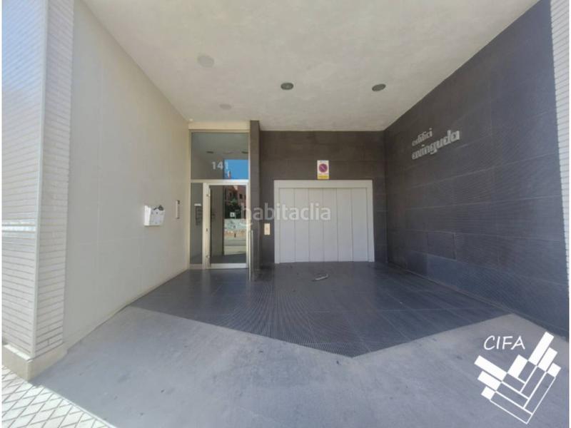 Foto ecc72c3f-e109-4b38-8b3d-15f9c8825a83. Parking coche se venden plazas de garaje en vinarós en Vinaròs