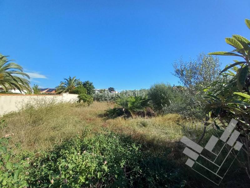 Foto 7eb42bd8-bd1b-4db5-8203-9fbffa3b92f2. Finca rústica se vende suelo urbano en la costa norte de vinarós en Vinaròs