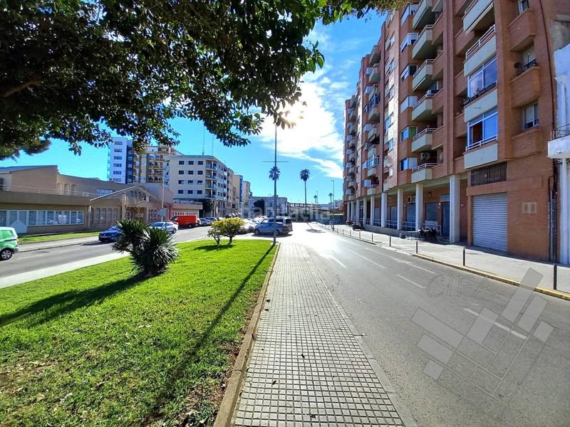 Foto c086664a-31d6-481d-b79a-b1db9c6a82ed. Terreno residencial se vende solar en plaza 1 de mayo en vinarós en Vinaròs