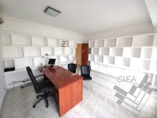 Location Bureau  Jovellar. Se alquila oficina en el centro de vinarós