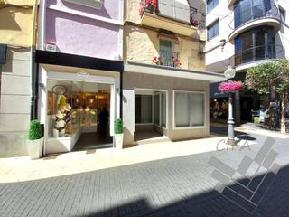 Lloguer Local Comercial  Purisima. Se alquila local en el pleno centro de vinarós