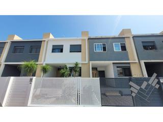 Maison jumelée  Mero. Se vende adosado en costa norte