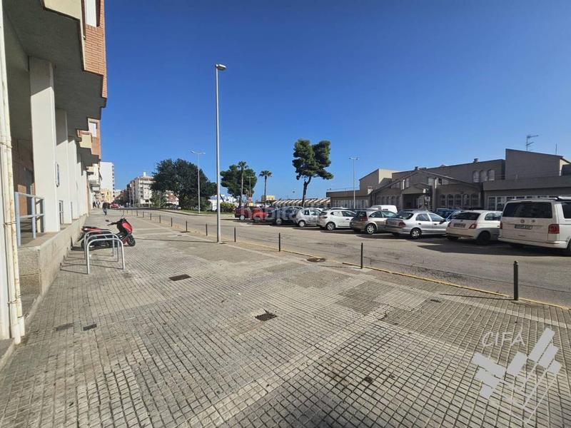 Foto 1355b663-f4fb-410c-8fa5-4be50ff2ca70. Local comercial  en venta con licencia de restauración en vigor en Vinaròs