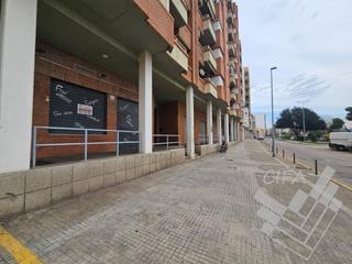 Local Comercial  Primero de mayo. Local comercial en venta con licencia de restauración en vigor