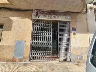Local Comercial  Bispe lassala. Local en venta en nucli urbà