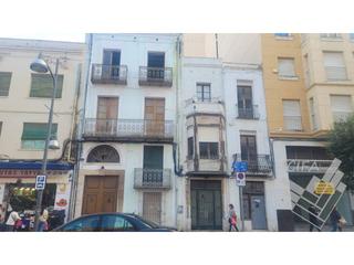 Terreny residencial  Sant francesc. Se venden 3 edificios para reformar y 1 solar
