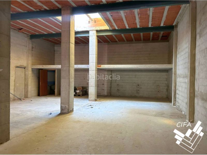 Foto 21c768ec-bf1a-4c6d-b804-6d5a92d56c7a. Alquiler local comercial almacén en alquiler en ubicación céntrica en Vinaròs
