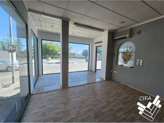 Geschäftsraum  Cid. Local en venta en nucli urbà