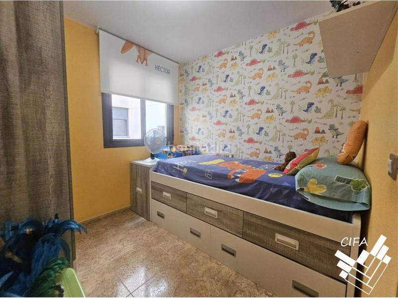 Foto 3966eb00-e79b-4fc9-9426-32f11e97cfe3. Piso  en venta en nucli urbà en Casco Urbano Vinaròs