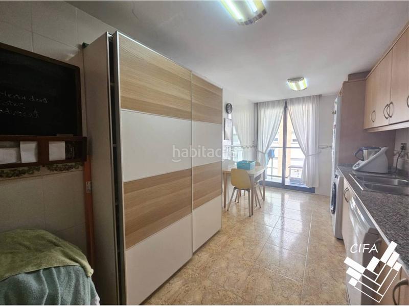 Foto b8f4d889-a759-42a0-94d2-633236d03f6c. Piso  en venta en nucli urbà en Casco Urbano Vinaròs