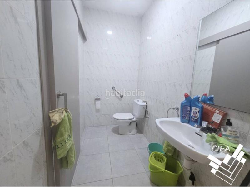 Foto 1b455d0d-20a2-4fa0-8c5f-6b06bdcc5df2. Alquiler local comercial local en alquiler en nucli urbà en Vinaròs
