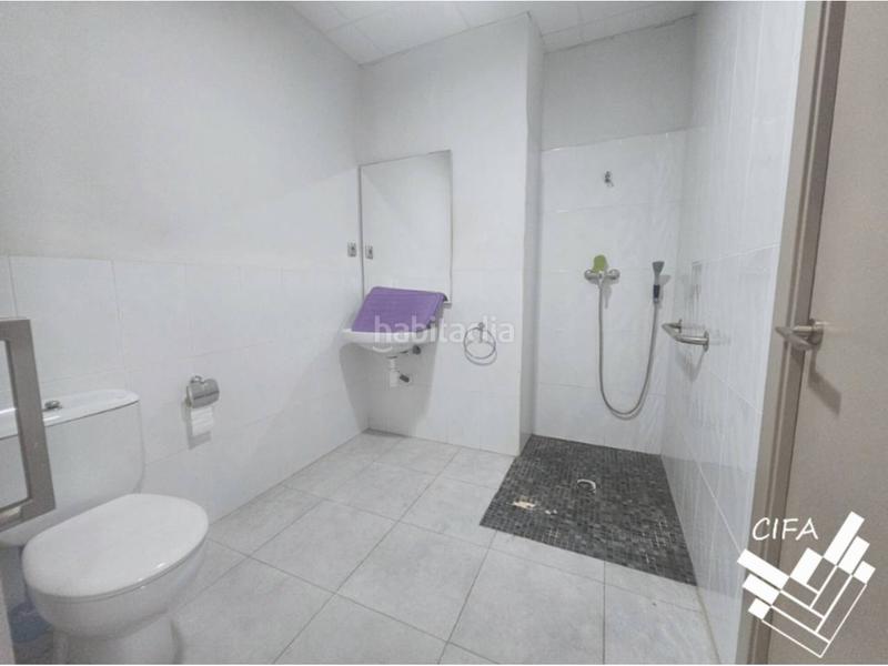 Foto e4fbe0f2-c104-4443-8a5f-3d886bd2a481. Alquiler local comercial local en alquiler en nucli urbà en Vinaròs