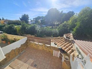 Maison jumelée à Les Salines. Adosado en vinaròs con patio y terraza