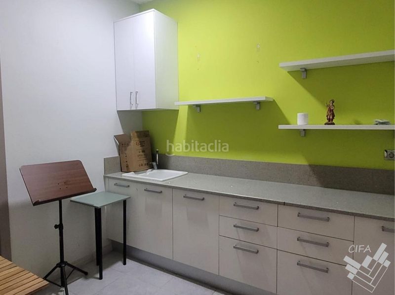 Foto 3d9f2eb5-177d-4c6e-96d1-c713dcb4bb60. Alquiler local comercial local en alquiler en nucli urbà en Vinaròs
