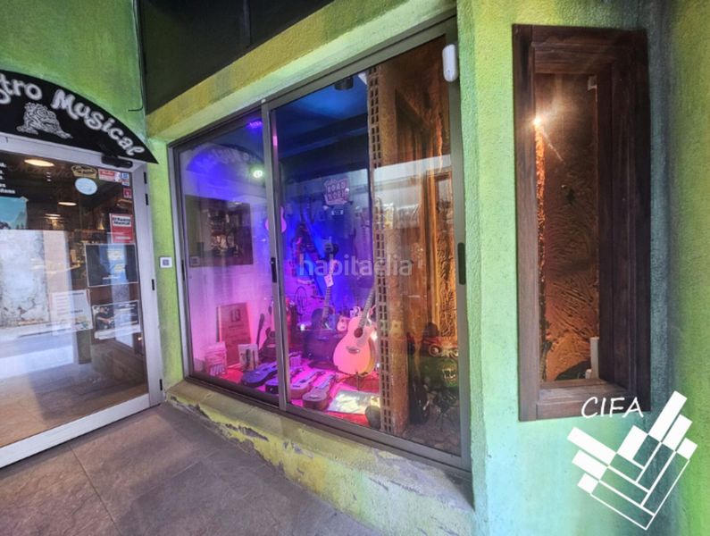 Foto c8563f32-d4ff-4e79-9d84-5e9f5df7f4c2. Local comercial a Casco Urbano Vinaròs