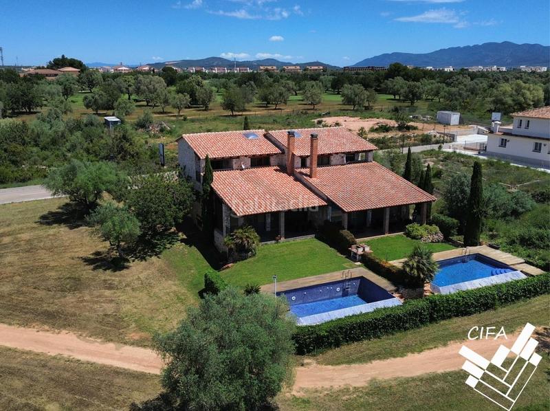 Foto b1843d22-3a25-4378-bd55-bf1fbde38632. Chalet  adosado en panorámica golf en San Jorge