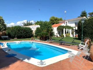 Chalet  22. Oportunidad única en la costa norte!