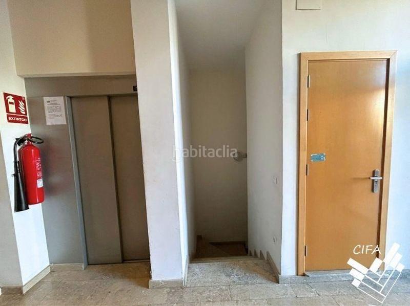 Foto fbaa8d81-d61f-43df-b77b-d62de583d80f. Car parking in Pueblo Benicarló