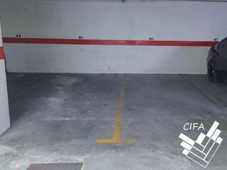 Parking voiture  Calle joanot martorell. Plazas de parking para moto o coche pequeño