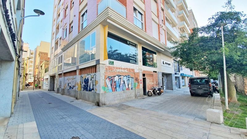 Foto c23e2275-5aad-4c27-ac00-a693ba848be2. Alquiler local comercial se alquila local diáfano esquinero en Vinaròs